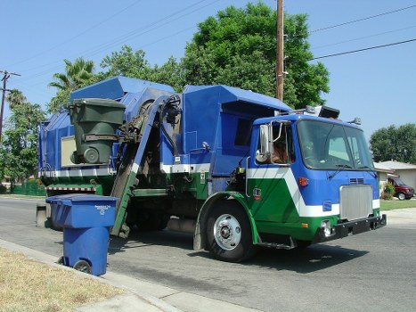 Professional team performing home clearance in Forest Hill